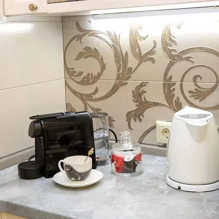 Apartamento luxuoso com excelente localização. Apenas 10 minutos a pé da lendária Bilheteira do Castelo de SãoJorge *